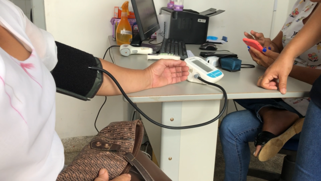 Secretaria de Saúde de Monte Negro apresenta números de exames de ultrassonografia.
